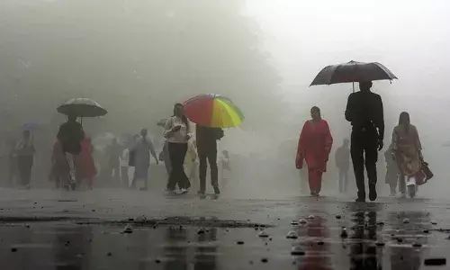 കേരളത്തില്‍ ചൊവ്വാഴ്ച പെയ്തത് അതിതീവ്രമഴ; വടക്കന്‍ കേരളത്തിലും കൊച്ചിയിലും വ്യാപക നാശനഷ്ടം: സംസ്ഥാനത്ത് വരും ദിവസങ്ങളിലും മഴ തുടരുമെന്ന് മുന്നറിയിപ്പ്