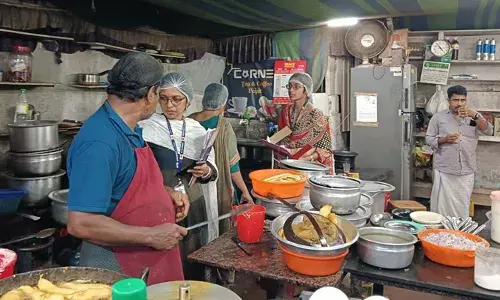 ഹോട്ടലുകള്‍ കേന്ദ്രീകരിച്ച് സംസ്ഥാന വ്യാപക ഭക്ഷ്യ സുരക്ഷാ പരിശോധന; 82 സ്ഥാപനങ്ങളുടെ പ്രവര്‍ത്തനം നിര്‍ത്തിവയ്പ്പിച്ചു