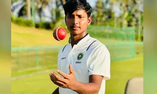 ഇംഗ്ലണ്ടിനെ കറക്കി വീഴ്ത്താന്‍ ഇന്ത്യയുടെ കൗമാരപ്പടയില്‍ ഒരു മലയാളിപ്പയ്യന്‍സ്;  വഴിയൊരുക്കിയത്, ഓസ്‌ട്രേലിയന്‍ പര്യടനത്തിലെ മിന്നും പ്രകടനം;  ഇന്ത്യയുടെ അണ്ടര്‍ 19 ടീമില്‍ മുഹമ്മദ് ഇനാന്‍  ഇടംനേടിയതോടെ പ്രതീക്ഷയില്‍ ആരാധകര്‍