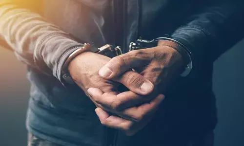പ്രണയം നടിച്ച് യുവതിയെ പീഡിപ്പിച്ച ശേഷം ദൃശ്യങ്ങള്‍ സാമൂഹികമാധ്യമം വഴി പ്രചരിപ്പിച്ചു; വിദേശത്തേക്ക് കടന്ന പ്രതി വിമാനത്താവളത്തില്‍ അറസ്റ്റില്‍