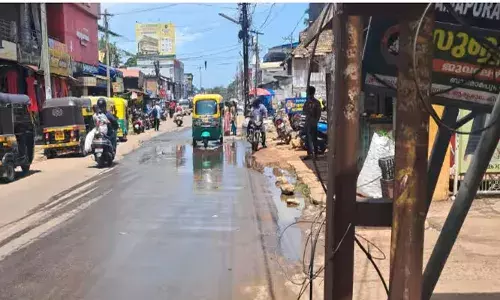 കരമന-കളിയിക്കാവിള ദേശീയ പാത വികസനം; കെട്ടിടങ്ങൾ പൊളിച്ചു തുടങ്ങിയതും തലയിൽ കൈവച്ച് നാട്ടുകാർ; ഓട പൊളിഞ്ഞ് മാലിന്യങ്ങൾ റോഡിൽ ഒഴുകുന്നു; മൂക്ക് പൊത്തേണ്ട അവസ്ഥയെന്ന് ജനം!