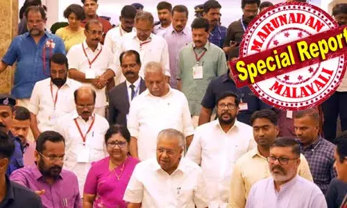 പല ജില്ലകളില്‍ കയറിയിറങ്ങിയുള്ള സുദീര്‍ഘമായ യാത്രകളും ഫയല്‍ നോട്ടവും കൂടിയാകുമ്പോള്‍ ഏറിയും കുറഞ്ഞും ഒരു ദിവസം ഏതാണ്ട് മൂന്ന് മൂന്നര മണിക്കൂറാകണം ആ മനുഷ്യന്‍ വിശ്രമിച്ചത്; ഓരോരുത്തരും പറയുന്ന കാര്യങ്ങള്‍ മടിയില്‍ വെച്ച നോട്ടുബുക്കില്‍ തത്സമയം രേഖപ്പെടുത്തി ഓരോ നിര്‍ദ്ദേശത്തിനും മറുപടി നല്‍കി; ഈ മനുഷ്യന്‍ ഒരു അദ്ഭുത പ്രതിഭാസം; പിറന്നാള്‍ ദിനത്തിലെ പിണറായി പുകഴ്ത്തല്‍ വൈറല്‍