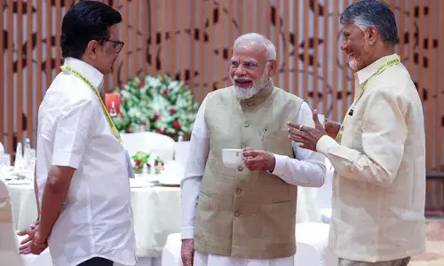 കേന്ദ്രവും സംസ്ഥാനങ്ങളും ടീം ഇന്ത്യയായി ഒരുമിച്ച് പ്രവര്‍ത്തിച്ചാല്‍ ഒരുലക്ഷ്യവും അസാധ്യമല്ല; സംസ്ഥാനങ്ങള്‍ ഒരുവിനോദ സഞ്ചാര കേന്ദ്രമെങ്കിലും ആഗോള നിലവാരത്തില്‍ വികസിപ്പിച്ചെടുക്കണം; വികസിത ഭാരതത്തിനായി നീതി ആയോഗ് യോഗത്തില്‍ ആഹ്വാനം ചെയ്ത് പ്രധാനമന്ത്രി