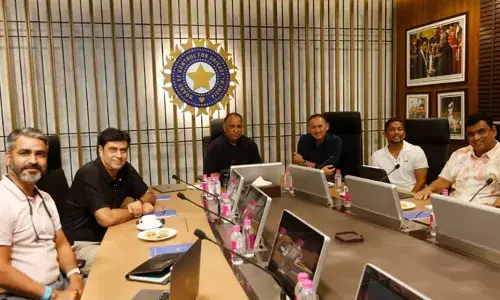 വിക്കറ്റിന് പിന്നിലെ ആ പരിചയസമ്പത്ത് വിലമതിക്കാനാവാത്തതാണ്;  ഗില്ലിനെ പിന്തുണയ്ക്കാന്‍ പന്തിന്് കഴിയും;  വരും വര്‍ഷങ്ങളില്‍ ടീമിനെ മുന്നോട്ട് കൊണ്ടുപോകാന്‍ കഴിയുന്ന കളിക്കാരെയാണ് നോക്കുന്നത്; ഋഷഭ് പന്തിനെ വൈസ് ക്യാപ്റ്റനാക്കിയതിന്റെ കാരണം വ്യക്തമാക്കി അജിത് അഗാര്‍ക്കര്‍