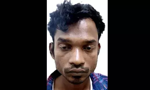 കടയുടെ മുന്നില്‍ വച്ചിരുന്ന സ്‌കൂട്ടര്‍ മോഷ്ടിച്ചു കടന്നു; തിരുവനന്തപുരത്തെത്തി അവിടെ കറക്കം; മൊബൈല്‍ ലൊക്കേഷന്‍ പിന്തുടര്‍ന്ന് പന്തളം പോലീസ് കസ്റ്റഡിയില്‍ എടുത്തു