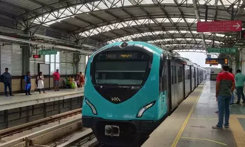 യാത്രാ സര്‍വീസുകള്‍ക്ക് പുറമേ ചരക്ക് ഗതാഗതം കൂടി ആരംഭിക്കാന്‍ ഒരുങ്ങി കൊച്ചി മെട്രോ; ചെറുകിക ബിസിനസുകാരെ ലക്ഷ്യം വെച്ചു പുതിയ നീക്കം