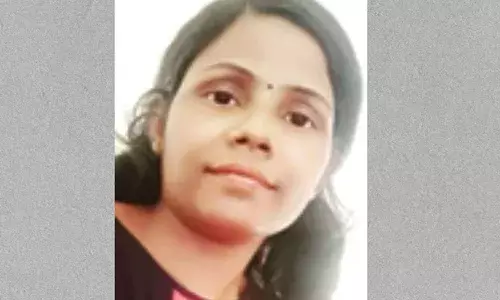 വീട്ടിലെ ഇരുമ്പുഗ്രില്ലില്‍നിന്ന് ഷോക്കേറ്റ് യുവതി മരിച്ചു; രക്ഷിക്കാന്‍ ശ്രമിച്ച മകള്‍ക്കും സഹോദരനും പരിക്കേറ്റു