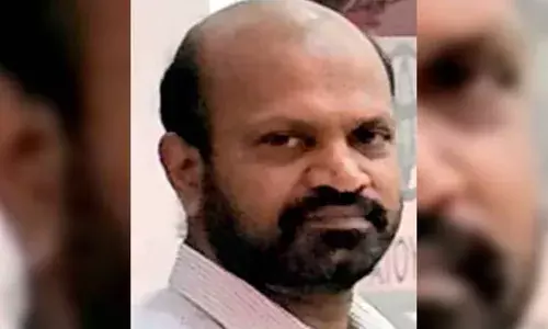 കാറ്റില്‍ ഒടിഞ്ഞ മരം വെട്ടിമാറ്റുന്നതിനിടെ ശരീരത്തില്‍ വീണു; ഗൃഹനാഥന് ദാരുണാന്ത്യം