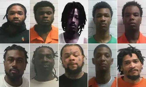 ജയിലില് നിന്ന് രക്ഷപ്പെട്ട 10 പേരില് 3 പേര് കൂടി പിടിയിലായി; 2 പേര് ഒളിവില് ജയിലില് നിന്ന് രക്ഷപ്പെട്ട 10 പേരില് 3 പേര് കൂടി പിടിയിലായി; 2 പേര് ഒളിവില്