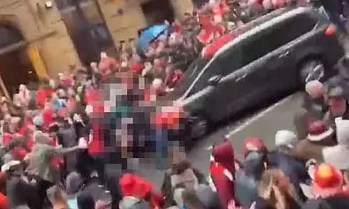 ലിവര്‍പൂള്‍ ഫാന്‍സിനിടയിലേക്ക് കാറോടിച്ചു കയറ്റിയ ആളെ തിരിച്ചറിഞ്ഞു; അക്രമി മൂന്ന് കുട്ടികളുടെ പിതാവായ 53 കാരന്‍