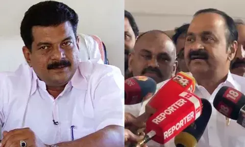 ആര്യാടന്‍ ഷൗക്കത്തിനെ നിലമ്പൂരിലെ സ്ഥാനാര്‍ഥിയായി അംഗീകരിച്ചാല്‍ യുഡിഎഫില്‍ ഉടന്‍ അസോസിയേറ്റ് അംഗത്വം; വിവരം യുഡിഎഫ് കണ്‍വീനര്‍ പി വി അന്‍വറിനെ നേരിട്ട് അറിയിക്കും; നിലമ്പൂര്‍ മുന്‍ എംഎല്‍എ ഉന്നയിച്ച വിമര്‍ശനങ്ങള്‍ മറക്കാനും നേതാക്കള്‍ തയ്യാര്‍; അനുനയവഴിയില്‍ യുഡിഎഫ്; അസോസിയേറ്റ് അംഗത്വം അംഗീകരിക്കില്ലെന്ന് അന്‍വര്‍; ഒത്തുതീര്‍പ്പിന്റെ വഴികള്‍ അടയുന്നു?