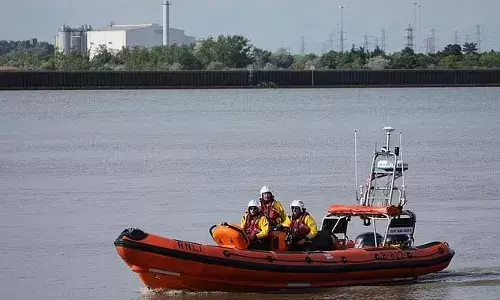 തെംസ് നദിയില്‍ വീണ ഏഴുവയസുകാരനെ രക്ഷിച്ചു; ഒമ്പത് വയസ്സുകാരിയെ കണ്ടെത്താനായില്ല