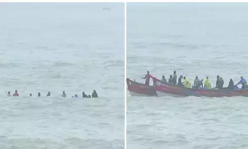 കന്യാകുമാരിയ്ക്ക് അടുത്ത് തന്നെ ഉണ്ടെന്ന് ഫോൺ കോൾ..!; വിഴിഞ്ഞത്ത് നിന്ന് മത്സ്യബന്ധനത്തിന് പോയി കാണാതായ സംഭവം; നാല് പേർ സുരക്ഷിതർ; ബാക്കിയുള്ളവർക്കായി തിരച്ചിൽ തുടരുന്നു