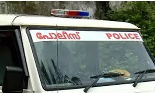 പാലക്കാട് കള്ളപ്പണവുമായി രണ്ട് പേര്‍ പിടിയില്‍; ഇവരില്‍ നിന്നും പിടിച്ചെടുത്തത് 17 ലക്ഷം രൂപ; പണത്തിന്റെ ഉറവിടം വ്യക്തമല്ല