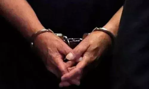 ജോലിക്കെത്താന്‍ വൈകുമെന്ന് ഭാര്യ; ലൈംഗിക ബന്ധത്തിന് വിസമ്മതിച്ചു; തീകൊളുത്തി കൊലപ്പെടുത്താന്‍ ശ്രമം; ഭര്‍ത്താവ് അറസ്റ്റില്‍