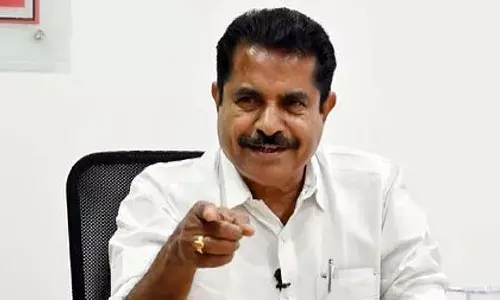 അന്‍വറിനെ കണ്ടല്ല യുഡിഎഫ് മത്സരത്തിനിറങ്ങിയത്; ആര്യാടന്‍ ഷൗക്കത്തിന് വിജയം ഉറപ്പ്; അന്‍വറിന് മുന്നില്‍ യുഡിഎഫ് വാതില്‍ അടച്ചെന്നോ തുറന്നെന്നോ പറയാനില്ല; നാമ നിര്‍ദേശ പത്രിക സമര്‍പ്പിച്ചാലും പിന്‍വലിക്കാന്‍ സമയമുണ്ടെന്ന് അടൂര്‍ പ്രകാശ്