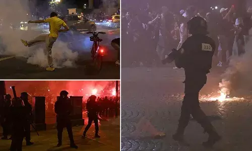 പിഎസ്ജിയുടെ കിരീടവിജയം ആഘോഷിക്കാന്‍ ആരാധകര്‍ തെരുവുകളില്‍; ആഹ്ലാദപ്രകടനങ്ങള്‍ സംഘര്‍ഷത്തിലേക്ക് വഴിമാറിയതോടെ പാരിസ് കലാപകലുഷിതം; രണ്ട് മരണം, 559 പേര്‍ അറസ്റ്റില്‍