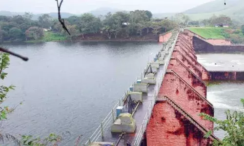 മുല്ലപ്പെരിയാര്‍ അണക്കെട്ടില്‍നിന്ന് തമിഴ്നാട് ഒന്നാം കൃഷിക്ക് വെള്ളമെടുത്തുതുടങ്ങി; കൊണ്ടുപോകുന്നത് സെക്കന്‍ഡില്‍ 300 ഘനയടി വെള്ളം