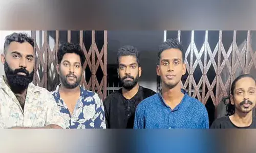 കോടതി ജപ്തി ചെയ്ത് വിറ്റ വാഹനം മോഷ്ടിച്ചു; മുന്‍ ഉടമയും സുഹൃത്തുക്കളും അറസ്റ്റില്‍