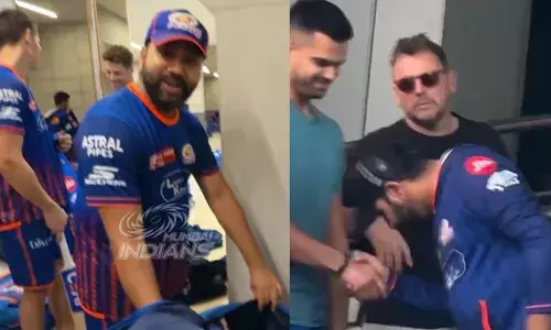 ബെയര്‍‌സ്റ്റോയടക്കം സഹതാരങ്ങള്‍ക്ക് ഓട്ടോഗ്രാഫോട് കൂടിയ ബാറ്റ് സമ്മാനമായി നല്‍കി;  അര്‍ജുന്‍ തെന്‍ഡുല്‍ക്കറിന് ഹസ്തദാനം നല്‍കി തലകുനിച്ച് രോഹിത് ശര്‍മ; മുംബൈ ഇന്ത്യന്‍സ് ക്യാമ്പില്‍ നിന്നുള്ള മടക്കം വൈകാരികമായി; പിന്നാലെ സൂര്യകുമാറും