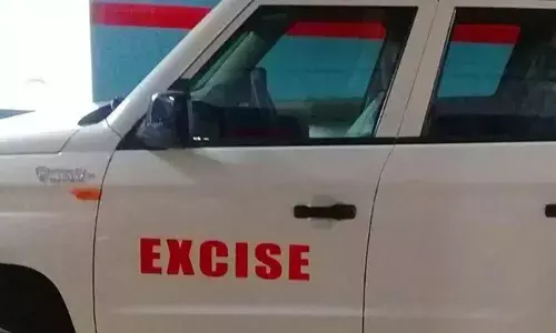 വാഹന പരിശോധനയ്ക്കിടെ നിന്ന് പരുങ്ങുന്നത് ശ്രദ്ധിച്ചു; 15 ഗ്രാമിലേറെ മെത്താംഫിറ്റമിനുമായി ഒരാൾ പിടിയിൽ; കൈയ്യോടെ പൊക്കി എക്സൈസ്