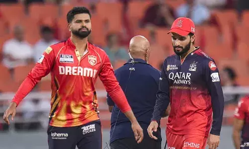 ഐപിഎല്‍ കലാശപ്പോരില്‍ നിര്‍ണായക ടോസ് ജയിച്ച് ശ്രേയസ് അയ്യര്‍;  ആര്‍സിബിയെ ബാറ്റിങ്ങിനു വിട്ടു; മാറ്റങ്ങളില്ലാതെ ഇരു ടീമുകളും; മഴമാറി മാനം തെളിഞ്ഞതോടെ ആരാധകര്‍ ആവേശത്തില്‍; ഇന്ത്യന്‍ സൈന്യത്തിന് ആദരമര്‍പ്പിച്ച് സമാപനച്ചടങ്ങ്