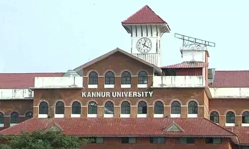 കണ്ണൂര്‍ സര്‍വകലാശാലയില്‍ നാലുവര്‍ഷം പൂര്‍ത്തിയാക്കിയ താത്കാലിക അധ്യാപകര്‍ക്ക് വീണ്ടും അപേക്ഷിക്കാന്‍ വിലക്ക്; അവസരം നിഷേധിച്ചത് പുതിയ അധ്യയന വര്‍ഷത്തിലേക്ക്
