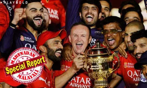 ആദ്യ സീസണ്‍ മുതല്‍ ശ്രദ്ധേയ താരങ്ങളെ അണിനിരത്തിയിട്ടും അകന്നുനിന്ന കപ്പ്; ഒരു താരത്തില്‍ മാത്രം കേന്ദ്രീകരിക്കുന്ന രീതിയെ പൊളിച്ചെഴുതി ഒരു സംഘമായി വളര്‍ത്തിയ കോച്ചിങ്ങ് തന്ത്രം; നാലാമൂഴത്തില്‍ ആര്‍ സി ബി ഐപിഎല്‍ കിരീടത്തില്‍ മുത്തമിടുമ്പോള്‍ കൈയ്യടിക്കേണ്ടത് ആന്‍ഡി ഫ്ളവര്‍-ദിനേശ് കാര്‍ത്തിക്ക് കൂട്ടുകെട്ടിനും