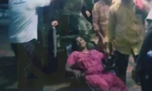 ഇരിട്ടിയില്‍ വീണ്ടും കാട്ടാന ഇറങ്ങി; വീട്ടമ്മ ജീവനും കൊണ്ട് രക്ഷപ്പെട്ടത് തലനാരിഴയ്ക്ക്