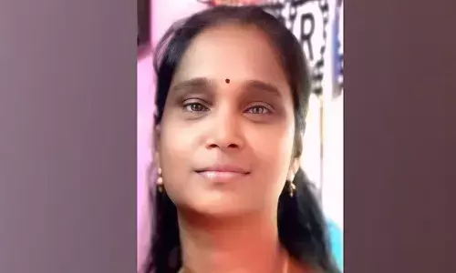 ട്രെയിനില്‍ നിന്നും പുഴയിലേക്ക് ചാടി; ചാലക്കുടിയില്‍ ഹയര്‍സെക്കന്‍ഡറി അധ്യാപിക ആത്മഹത്യ ചെയ്തു:  അധ്യാപിക ജീവനൊടുക്കിയത് ജോലി കഴിഞ്ഞ് വീട്ടിലേക്ക് മടങ്ങവെ