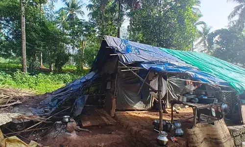 ആറളം പുനരധിവാസ മേഖലയില്‍ കാട്ടാനയിറങ്ങി; രണ്ട്  കുടിലുകള്‍ തകര്‍ത്തു; ഗര്‍ഭിണി ഉള്‍പ്പെടെ രണ്ടു സ്ത്രീകള്‍ക്ക് പരിക്ക്; വനം വകുപ്പിനെതിരെപ്രതിഷേധവുമായി പ്രദേശവാസികള്‍