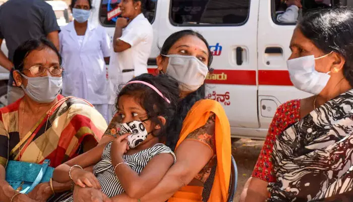 രാജ്യത്ത് കോവിഡ് കേസുകള് വര്ദ്ധിക്കുന്നതില് ആശങ്ക; കോവിഡ് രോഗികള് ഏറ്റവും കൂടുതല് കേരളത്തില് രാജ്യത്ത് കോവിഡ് കേസുകള് വര്ദ്ധിക്കുന്നതില് ആശങ്ക; കോവിഡ് രോഗികള് ഏറ്റവും കൂടുതല് കേരളത്തില്