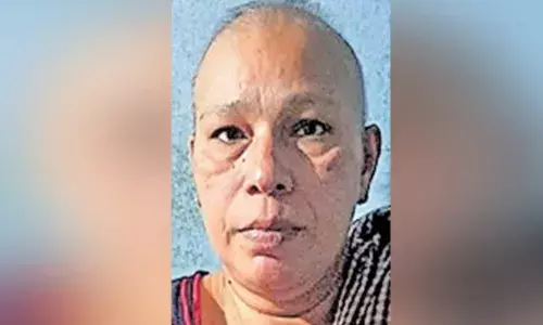 കാന്‍സര്‍ രോഗിയായ വീട്ടമ്മയെ കെട്ടിയിട്ട് 16,500 രൂപ മോഷ്ടിച്ചു; ആക്രമണം കീമോ തെറാപ്പിക്ക് ശേഷം ക്ഷീണിതയായി കഴിയവെ: കള്ളനെത്തിയത് വീട്ടമ്മയുടെ ചികിത്സയ്ക്കായി നാട്ടുകാര്‍ പിരിച്ച ആറു ലക്ഷം രൂപ ചോദിച്ച്