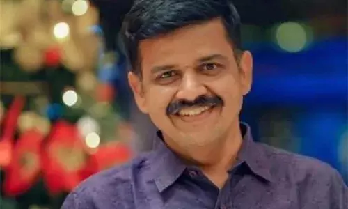 സന്ദീപ് വാര്യരുടെ അമ്മ ആര്‍എസ്എസിന് വാഗ്ദാനംചെയ്ത സ്ഥലം ഉമ്മന്‍ചാണ്ടി ട്രസ്റ്റിന് നല്‍കും; പെയിന്‍ ആന്‍ഡ് പാലിയേറ്റീവ് കേന്ദ്രം ആരംഭിക്കും: വെളിപ്പെടുത്തി സന്ദീപ് വാര്യര്‍