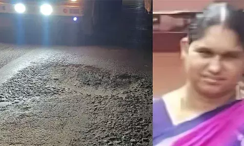 റോഡിലെ കുഴിയില്‍ വീണ സ്‌കൂട്ടര്‍ ലോറിക്ക് മുന്നിലേക്ക് മറിഞ്ഞു; അങ്കണവാടി ജീവനക്കാരിക്ക് ദാരുണാന്ത്യം; സംഭവം പാലക്കാട്