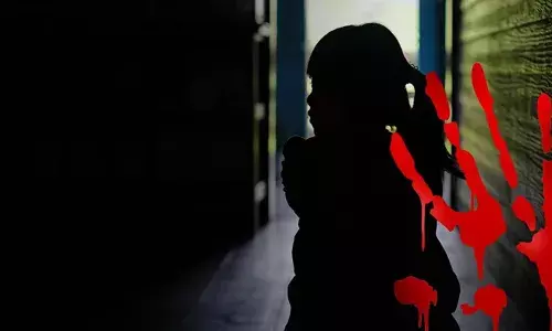 ഡല്‍ഹിയില്‍ ക്രൂര പീഡനത്തിന് ഇരയായ പെണ്‍കുട്ടി മരിച്ചു; പ്രായപൂര്‍ത്തിയാകാത്ത പെണ്‍കുട്ടിയുടെ ശരീരത്തില്‍ ഗുരുതര മുറിവുകള്‍: പ്രതികളെ തേടി പോലിസ്