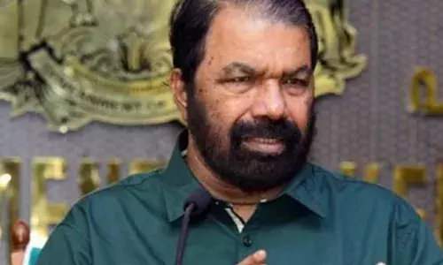 അടിമുടി മാറും..; രാവിലെയും വൈകിട്ടും 15 മിനിറ്റ് വർധിപ്പിക്കും; സ്കൂള്‍ സമയം അരമണിക്കൂർ കൂട്ടുന്നതിൽ മാറ്റമില്ലെന്ന് വിദ്യാഭ്യാസ മന്ത്രി; അടുത്ത ആഴ്ച മുതൽ ഇത് നിലവിൽ വരുമെന്നും മറുപടി