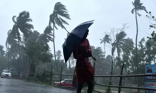 സംസ്ഥാനത്ത് രണ്ടു ദിവസം ശക്തമായ കാറ്റിന് സാധ്യത; അതീവ ജാഗ്രതാ നിര്‍ദേശം: ഇന്ന് മുതല്‍ മഴയും ശക്തി പ്രാപിച്ചേക്കും
