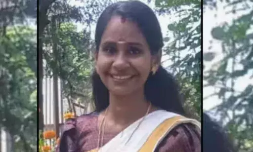 ഭര്‍ത്താവിനൊപ്പം സ്‌കൂട്ടറില്‍ യാത്ര ചെയ്യുന്നതിനിടെ പൂച്ച കുറുകെ ചാടി; അപകടത്തില്‍ പരിക്കേറ്റ വീട്ടമ്മ മരിച്ചു