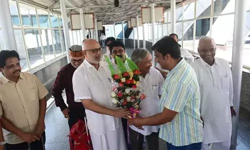 സിപിഎം പ്രതിനിധി സംഘം കശ്മീരിലെത്തി; വിവിധ രാഷ്ട്രീയപാര്‍ടി നേതാക്കളുമായും പൗരപ്രമുഖരുമായും സംഘം കൂടിക്കാഴ്ച്ച നടത്തും
