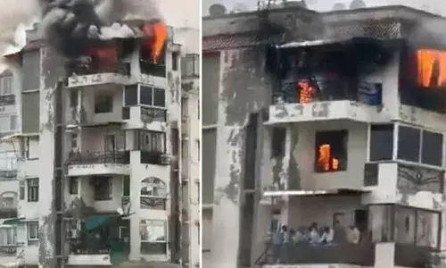 ഡല്‍ഹിയിലെ ബഹുനില കെട്ടിടത്തില്‍ തീപിടിത്തം; ഏഴാം നിലയില്‍ നിന്ന് താഴേക്ക് ചാടിയ അച്ഛനും മക്കള്‍ക്കും ദാരുണാന്ത്യം