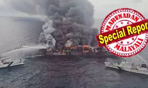 കപ്പല്‍ നിയന്ത്രണമില്ലാതെ തെക്കുദിശയിലേക്ക് ഒഴുകുന്നു; അപകടത്തില്‍പ്പെട്ട സ്ഥലത്തു നിന്ന് രണ്ടു കിലോമീറ്ററോളം അകലേക്ക് ഒഴുകി എത്തി; തീ അണയ്ക്കുക അസാധ്യം; പത്ത് ശതമാനം ചരിവും ആശങ്ക; കണ്ടെയ്‌നറുകള്‍ പൊട്ടിത്തെറിക്കുന്നു; അറബിക്കടലില്‍ ആശങ്ക ശക്തം; കേരളാ തീരത്ത് കരുതല്‍ അനിവാര്യം