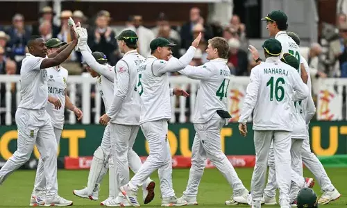 ലോക ടെസ്റ്റ് ചാമ്പ്യന്‍ഷിപ്പ് കലാശപ്പോര് ലോര്‍ഡ്സില്‍ തുടങ്ങി; നിര്‍ണ്ണായക ടോസ് നേടി ബൗളിങ്ങ് തെരഞ്ഞെടുത്ത് ദക്ഷിണാഫ്രിക്ക; ഓസ്ട്രേലിയയ്ക്ക് തുടക്കത്തിലെ തിരിച്ചടി; 20 റണ്‍സിനിടെ 2 വിക്കറ്റുകള്‍ നഷ്ടം