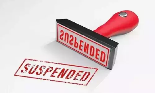 സോഷ്യല്‍ മീഡിയയിലൂടെ വീട്ടമ്മയ്ക്ക് നിരന്തരം അശ്ലീല സന്ദേശം; മെസേജ് അയക്കരുതെന്ന് ഭാര്യയും ഭര്‍ത്താവും പലതവണ പറഞ്ഞിട്ടും കേട്ടില്ല: പോലീസുകാരന് സസ്‌പെന്‍ഷന്‍