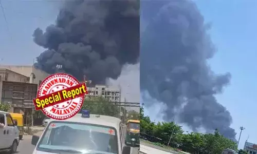 തകര്‍ന്നു വീണത് അഹമ്മദാബാദ്-ലണ്ടന്‍ എയര്‍ ഇന്ത്യ വിമാനം; ടേക്ക് ഓഫിനിടെ വിമാനത്തിന്റ പിന്‍ഭാഗം മരത്തില്‍ ഇടിച്ച് അപകടമെന്ന് റിപ്പോര്‍ട്ടുകള്‍; വിമാനം തകര്‍ന്നു വീണത് ജനവാസ മേഖലയിലേക്ക്; 242 യാത്രക്കാര്‍ക്ക് പുറമേ പ്രദേശവാസികളും ദുരന്തത്തിന് ഇരയായെന്ന് സൂചന; ഗുജറാത്തില്‍ ഉണ്ടായത് വന്‍ ദുരന്തം