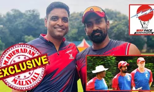 രഞ്ജി ട്രോഫിയില്‍ കേരളത്തിനു വേണ്ടി കളിച്ച് ഇന്ത്യന്‍ ടീമില്‍ കടന്ന ആദ്യ താരമായ ടിനു; 21-ാം വയസ്സില്‍ ക്രിക്കറ്റ് പന്ത് കൈയ്യിലെടുത്ത് അടുത്ത വര്‍ഷം തമിഴ്‌നാടിനായി രഞ്ജി ട്രോഫി കളിച്ച കുളത്തൂപുഴക്കാരന്‍; തീ തുപ്പുന്ന പന്തുകളുമായി ക്രിക്കറ്റ് ക്രീസില്‍ ഇടിമിന്നല്‍ തീര്‍ക്കുന്നവരെ കണ്ടെത്തി പരിശീലിപ്പിക്കാന്‍ എംആര്‍എഫില്‍ രണ്ടു മലയാളികള്‍; മഗ്രാത്തിനും സെന്തില്‍നാഥിനും ഒപ്പം സഞ്ചരിക്കാന്‍ ഇനി കേരള പെരുമ