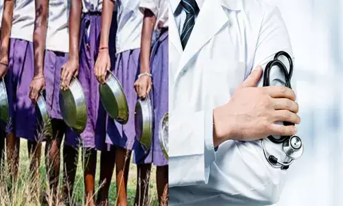 സ്‌കൂളിൽ പ്രഭാത ഭക്ഷണം കഴിച്ച വിദ്യാർത്ഥിനികൾക്ക് ഛർദ്ദിൽ; പിന്നാലെ തലകറങ്ങി വീണു; വിളമ്പിയത് പുളിയോദരയും തക്കാളി കറിയും; ആശുപത്രിയിലെത്തിച്ചപ്പോൾ ഡോക്ടർമാർ പറഞ്ഞത്!