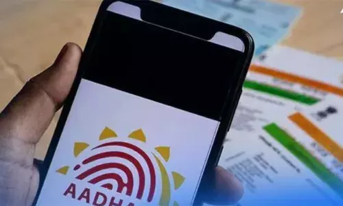 ആധാര്‍ കാര്‍ഡിലെ വിവരങ്ങള്‍ സൗജന്യമായി പുതുക്കാന്‍ ഇനിയും സമയമുണ്ട്; സമയപരിധി ഒരുവര്‍ഷത്തേയ്ക്ക് കൂടി നീട്ടി കേന്ദ്രം; ലക്ഷകണക്കിന് ആധാര്‍ ഉടമകള്‍ക്ക് പ്രയോജനകരമെന്ന് യുഐഡിഎഐ