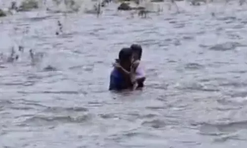 കൊട്ടിയൂരില്‍ പുഴയില്‍ ഒഴുകിപ്പോയ കുട്ടിയെ യുവാക്കള്‍ അദ്ഭുതകരമായി രക്ഷിച്ചു