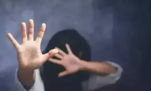 ബലാത്സംഗത്തിനിരയായ 14 വയസ്സുകാരിയുടെ ഗര്‍ഭഛിദ്രം നടത്താന്‍ തയ്യാറാകാതെ കുടുംബം; പെണ്‍കുട്ടിയുടെ ആരോഗ്യം സംബന്ധിച്ച നിര്‍ണായക വിവരം നല്‍കി മെഡിക്കല്‍ ബോര്‍ഡ് കോടതിയില്‍; ഹര്‍ജി തീര്‍പ്പാക്കി മധ്യപ്രദേശ് ഹൈക്കോടതി